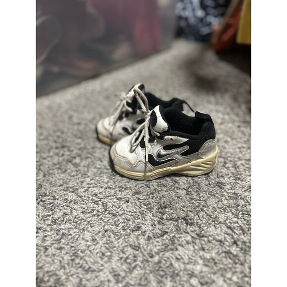 1995 Vintage Baby Nikes Style 990709 Sz 6c - Picture 4 of 7